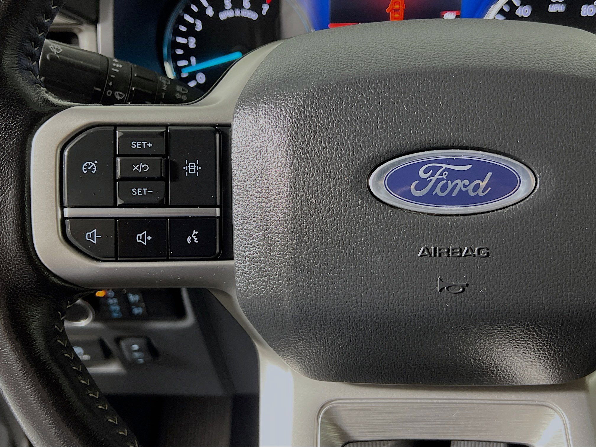 Used 2024 Ford Expedition XLT image 19