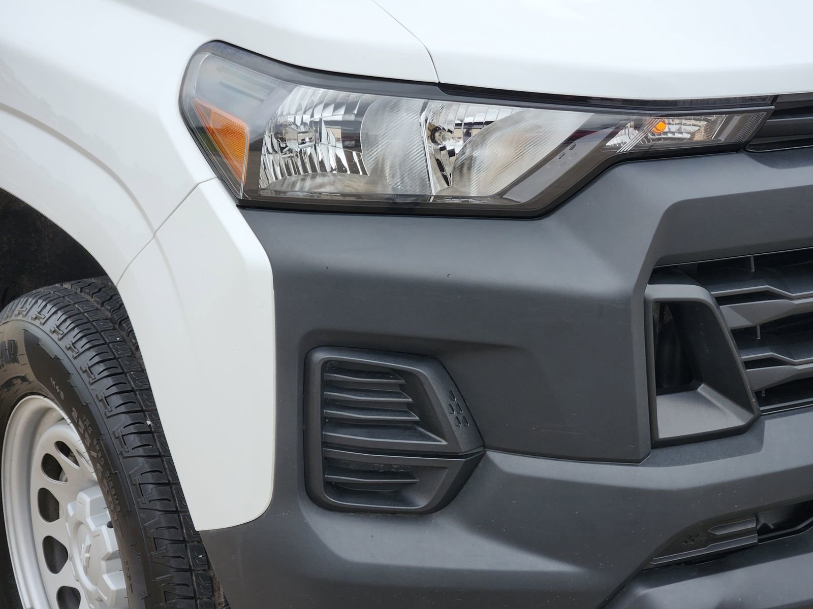 Used 2024 Chevrolet Colorado W/T w/ WT Convenience Package II AWD/4WD image 10