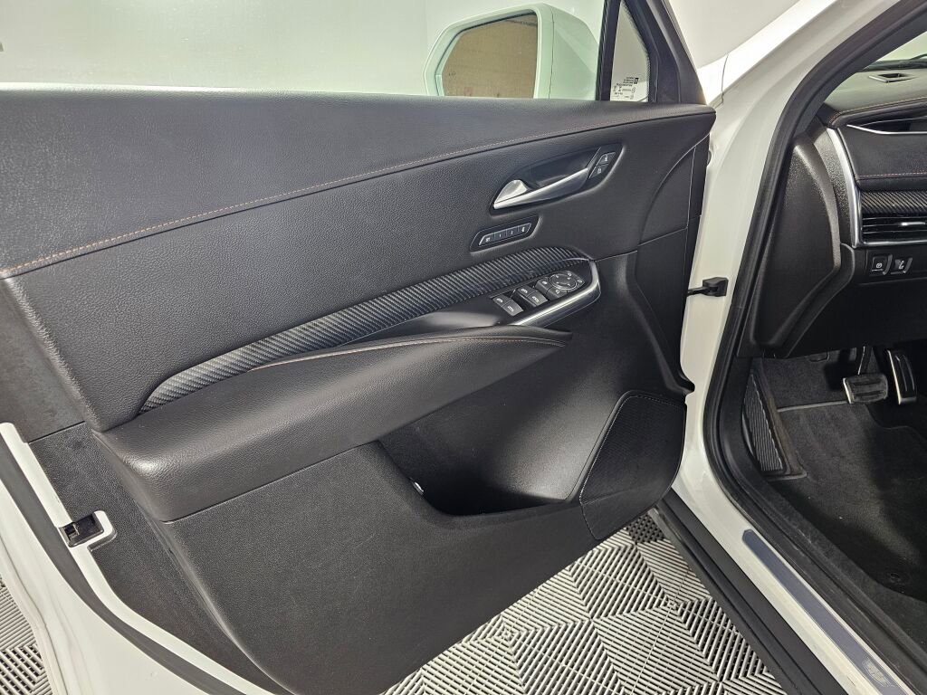 Used 2020 Cadillac XT4 Sport w/ Cold Weather Package image 18