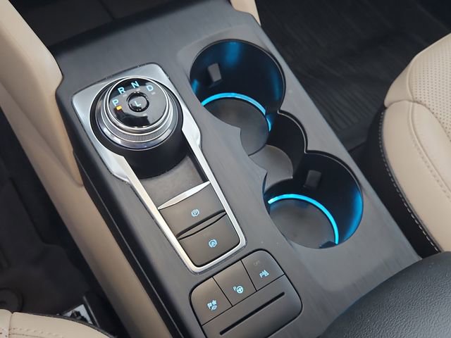 Used 2021 Ford Escape Titanium image 32