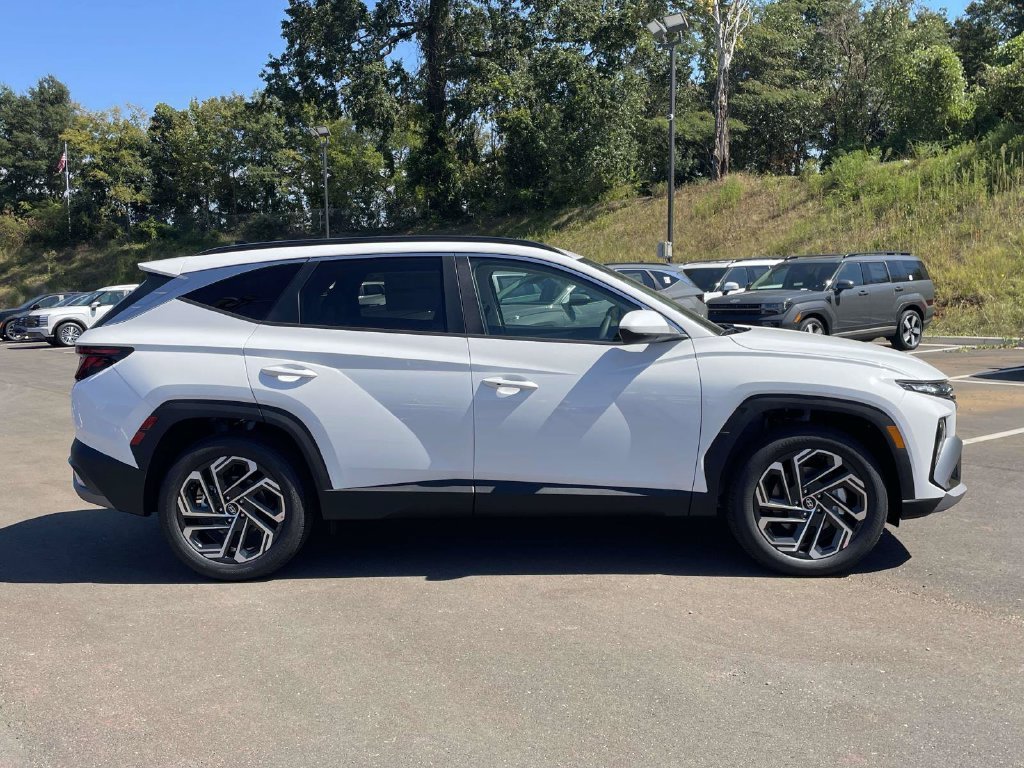 New 2026 Hyundai Tucson SEL Plus FWD image 2