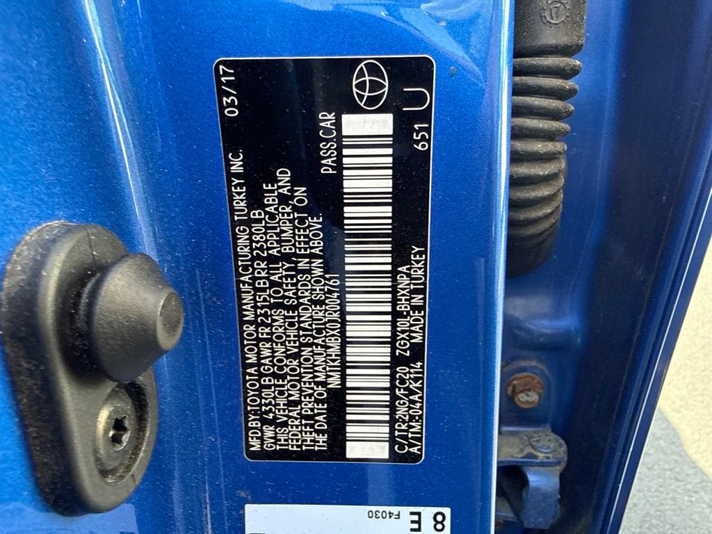 Used 2018 Toyota C-HR XLE FWD image 10