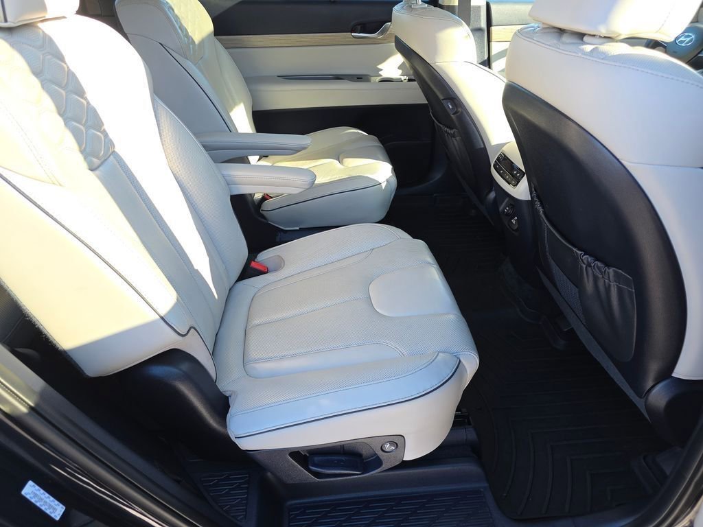 Used 2022 Hyundai Palisade Limited image 18