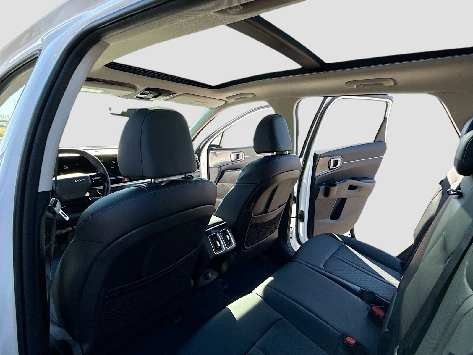New 2026 Kia Sorento S w/ S Panoramic Sunroof Package image 6
