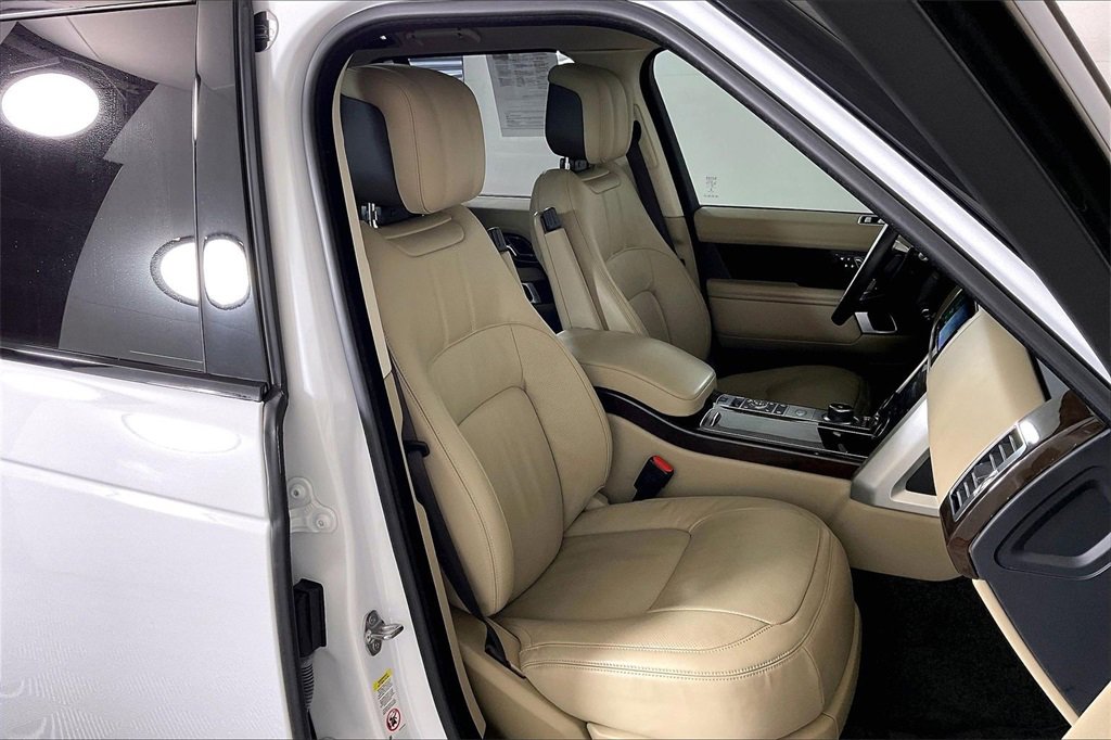 Used 2022 Land Rover Range Rover Westminster Edition image 6