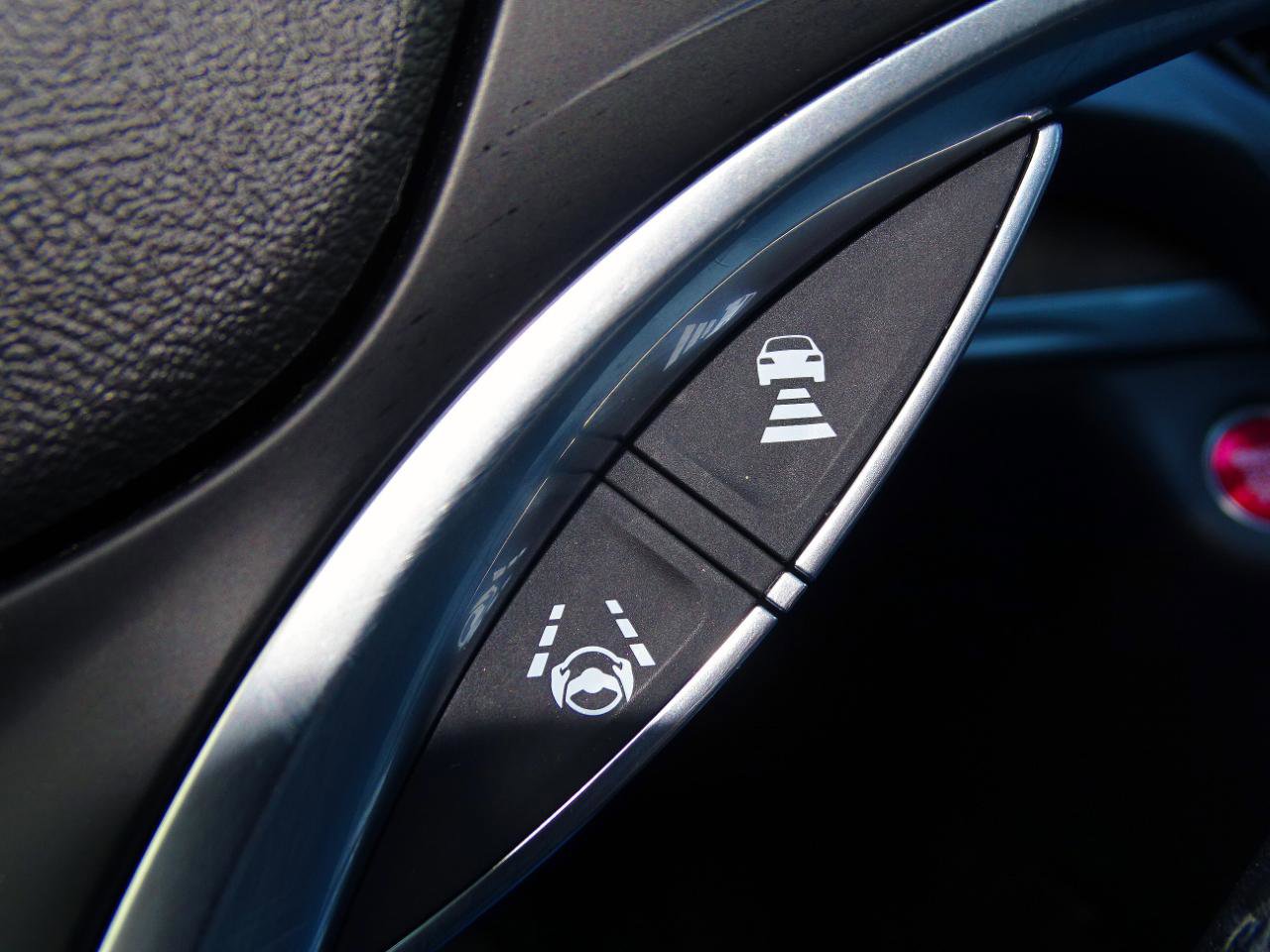 Used 2020 Acura MDX SH-AWD w/Technology Pkg image 31