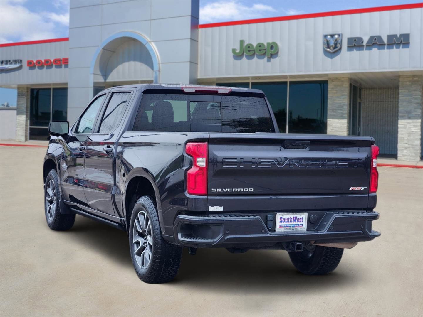 Used 2024 Chevrolet Silverado 1500 RST w/ Texas Edition Plus RWD image 4
