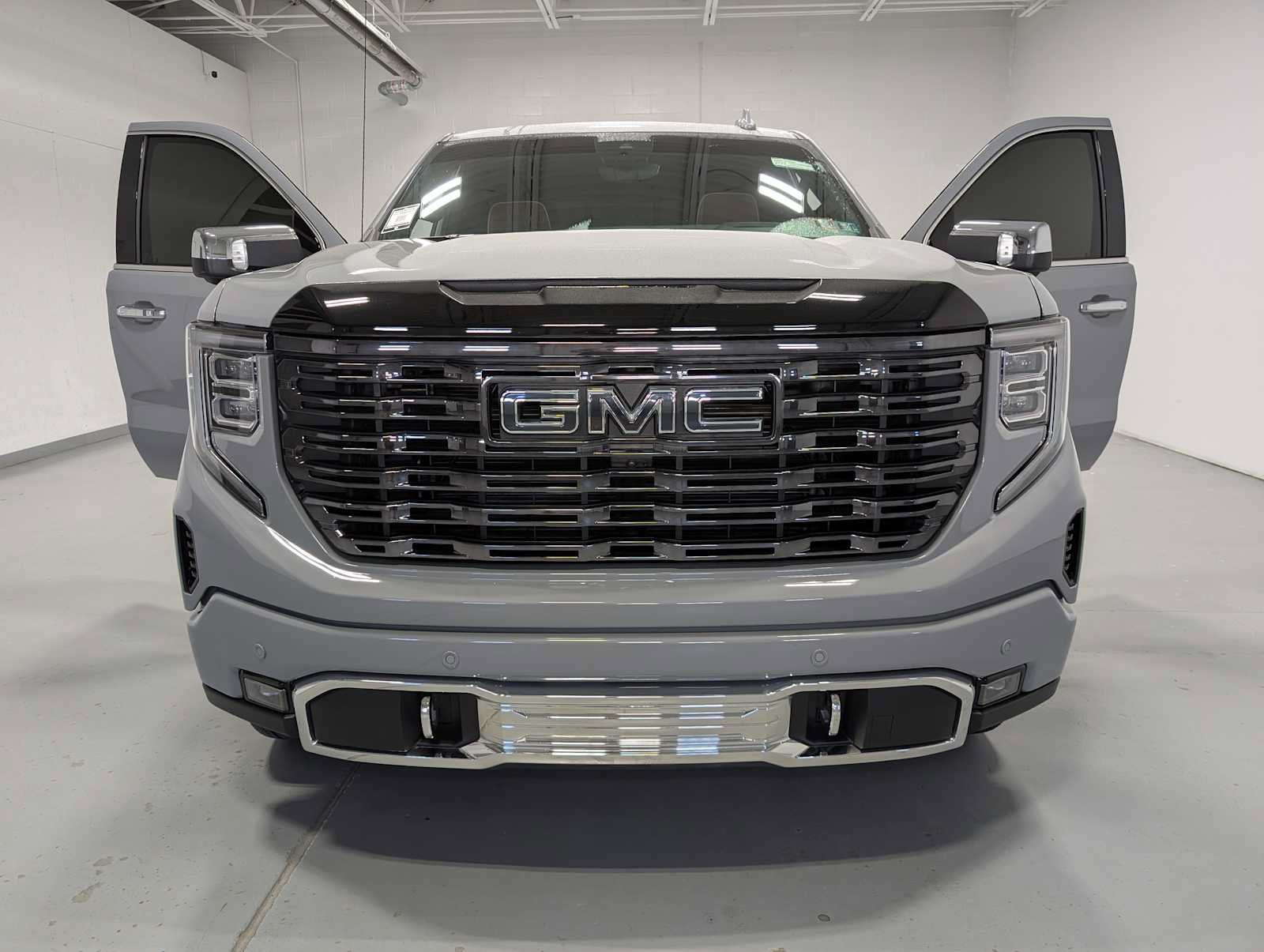 Certified 2025 GMC Sierra 1500 Denali Ultimate AWD/4WD image 17
