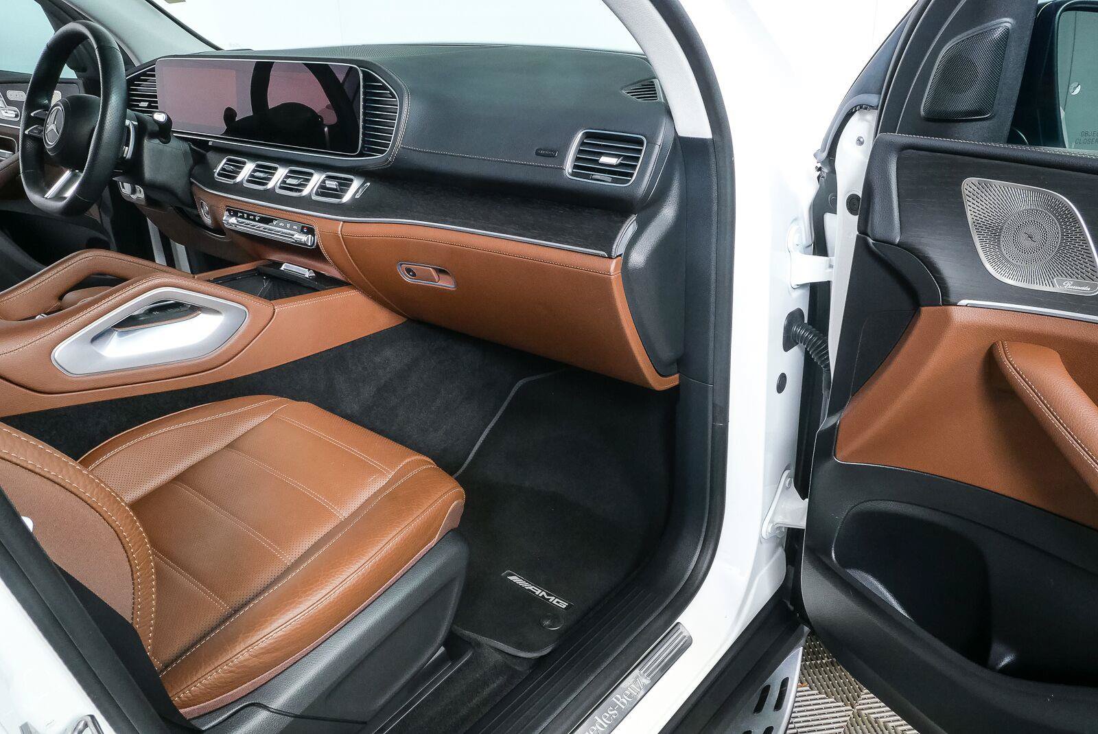Used 2024 Mercedes-Benz GLS 580 4MATIC image 27