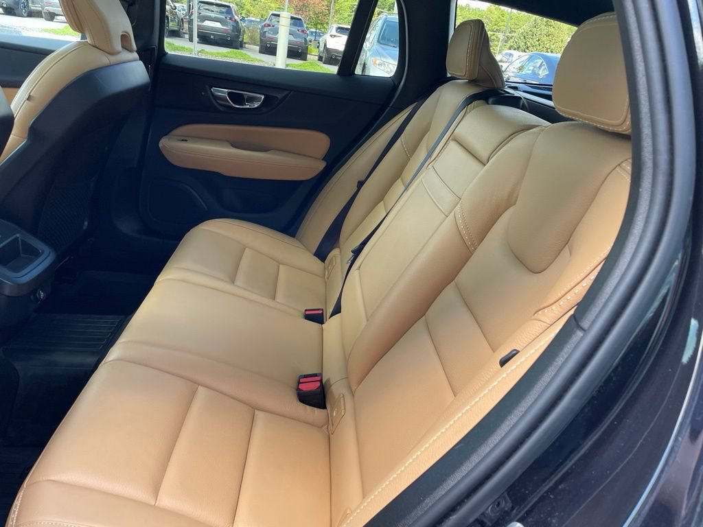 Used 2020 Volvo V60 T5 Cross Country w/ Protection Package Premier AWD/4WD image 17