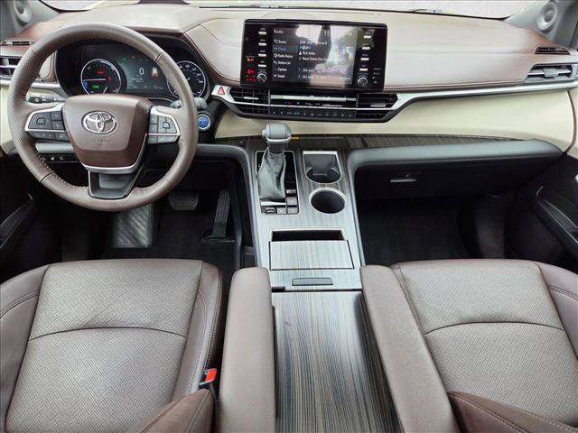 Certified 2024 Toyota Sienna Platinum AWD/4WD image 20