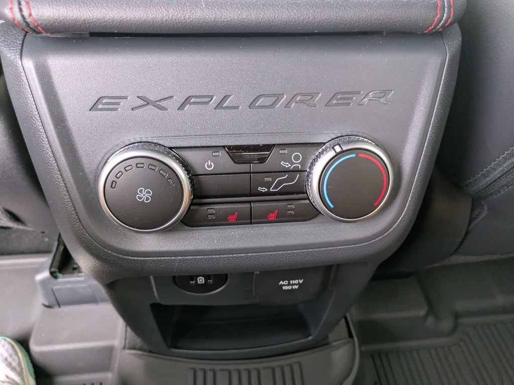 New 2025 Ford Explorer ST-Line w/ Premium Package RWD image 40