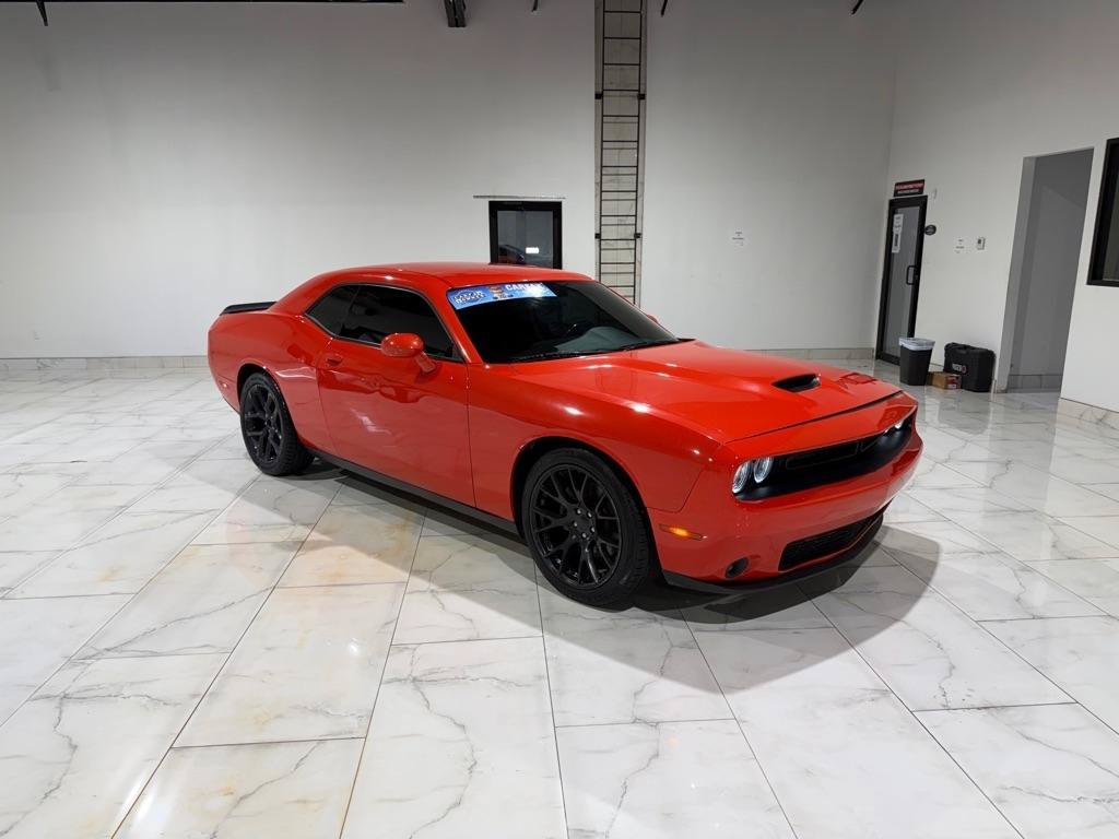 Used 2020 Dodge Challenger R/T w/ Blacktop Package RWD image 3