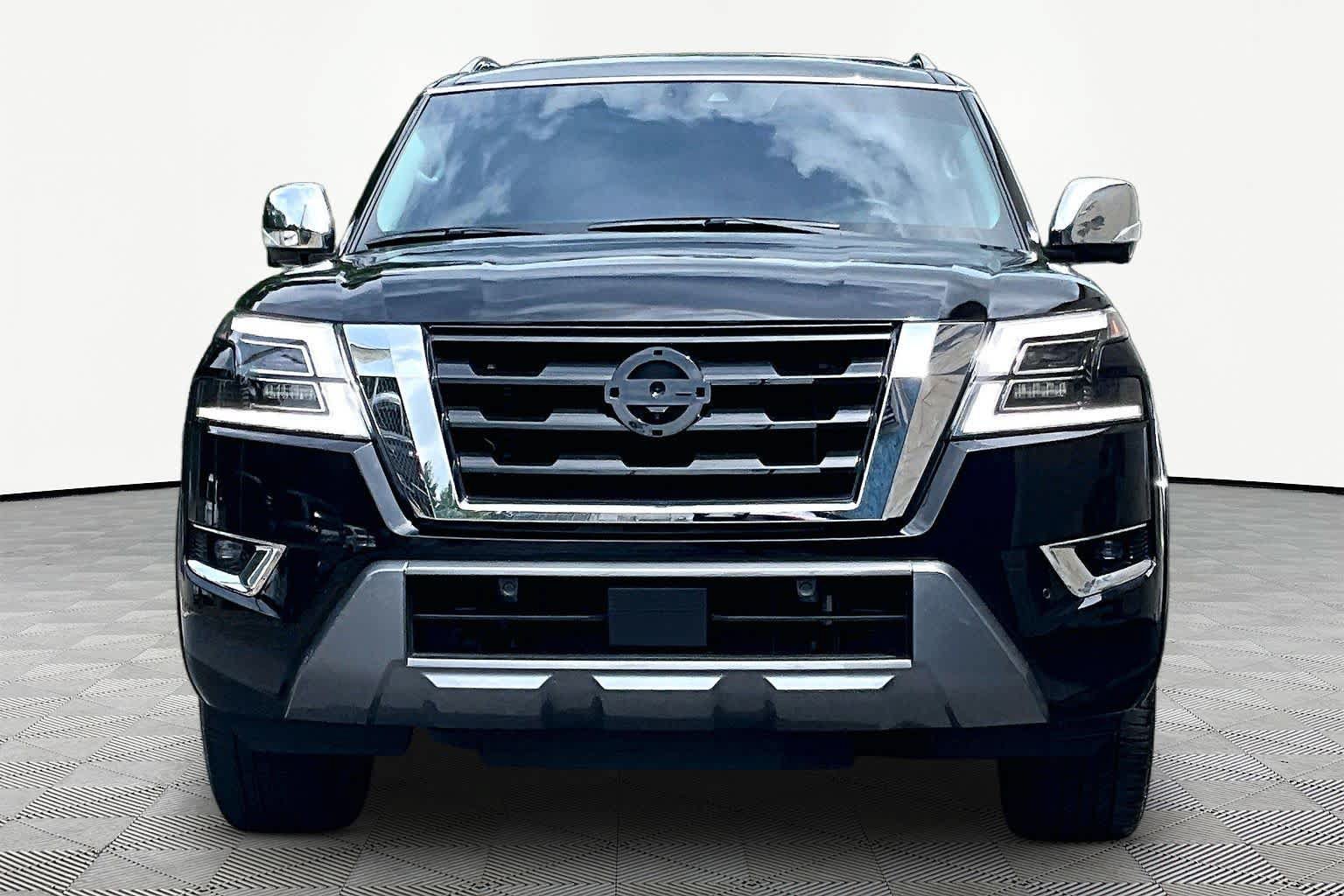 Used 2024 Nissan Armada Platinum w/ Captain's Chairs Package RWD image 4
