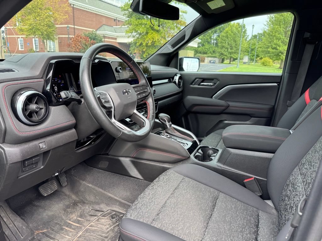 Used 2026 Chevrolet Colorado Z71 AWD/4WD image 14