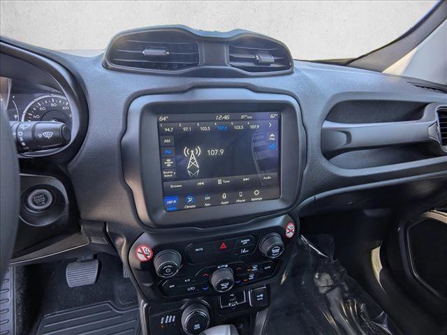 Used 2023 Jeep Renegade Latitude AWD/4WD image 15