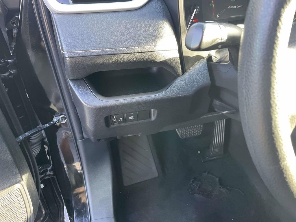 Used 2024 Toyota RAV4 XLE image 30