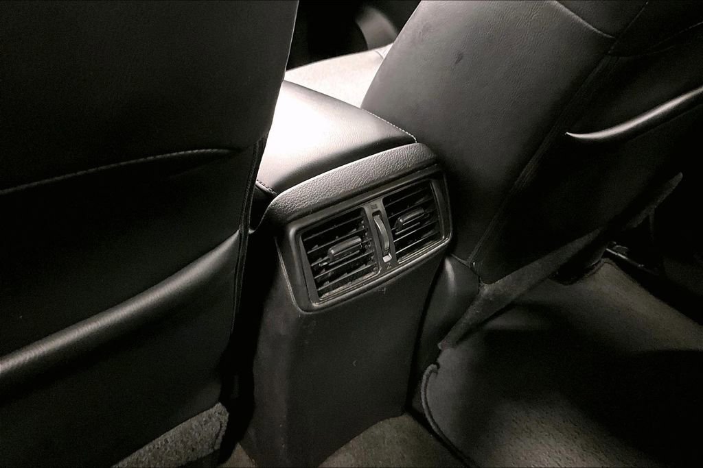 Used 2015 Nissan Rogue SL FWD image 29