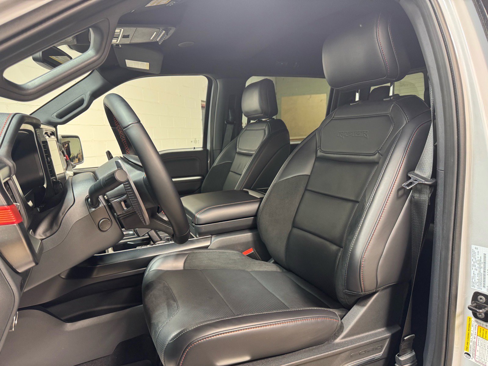 Used 2025 Ford F150 Raptor AWD/4WD image 22
