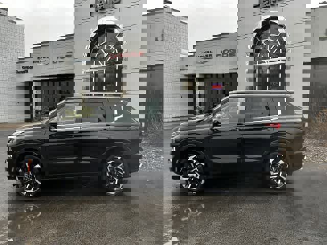 Used 2024 Mitsubishi Outlander SE image 3