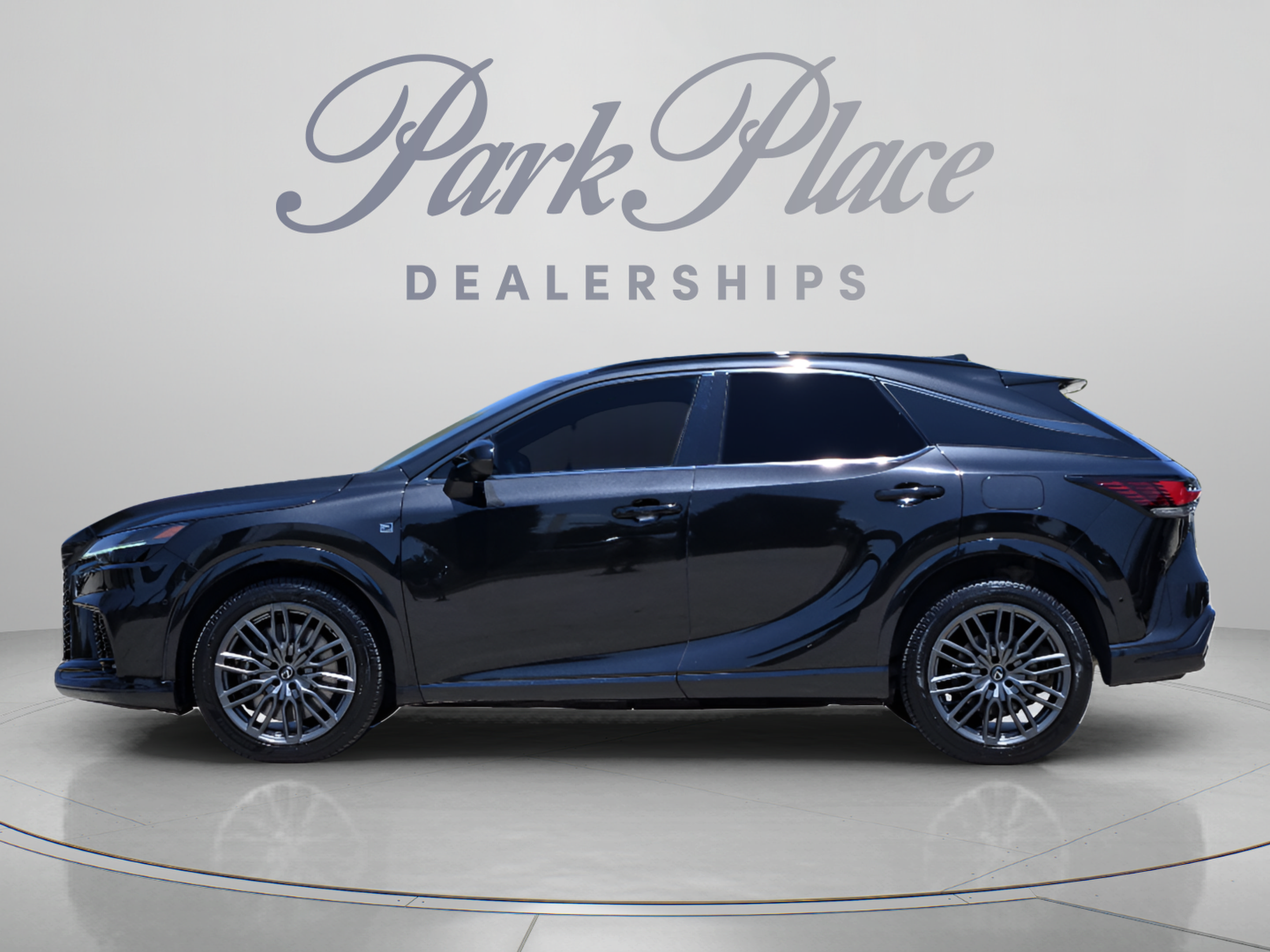 Used 2023 Lexus RX 500h F Sport w/ Accessory Package (Z1) AWD/4WD image 2