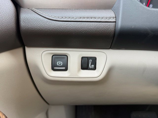 Used 2017 GMC Acadia Denali w/ Technology Package AWD/4WD image 24