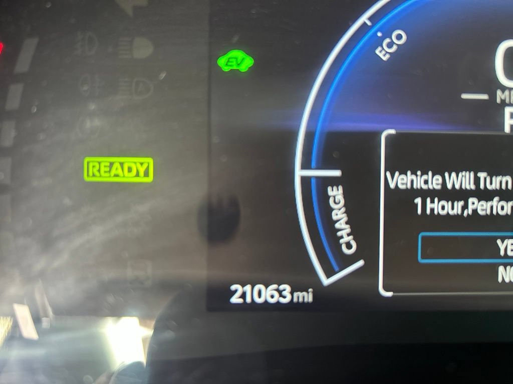 Certified 2025 Toyota Camry SE w/ Convenience Package FWD image 16