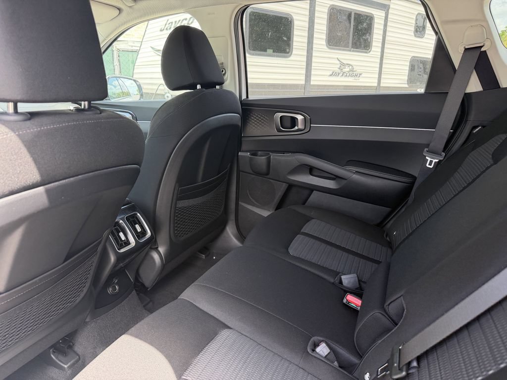 New 2026 Kia Sorento LX FWD image 15