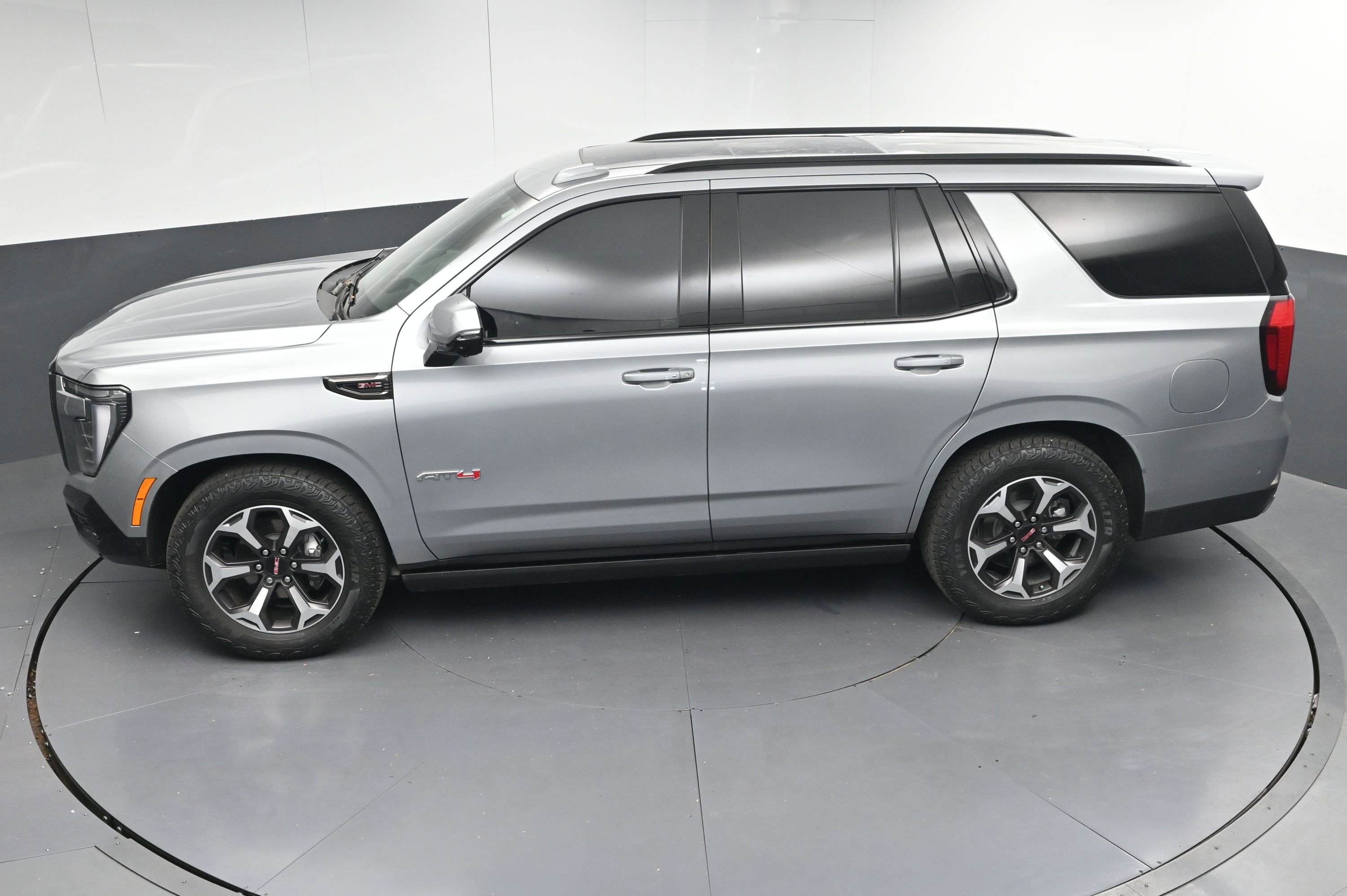 Used 2025 GMC Yukon AT4 Ultimate image 41