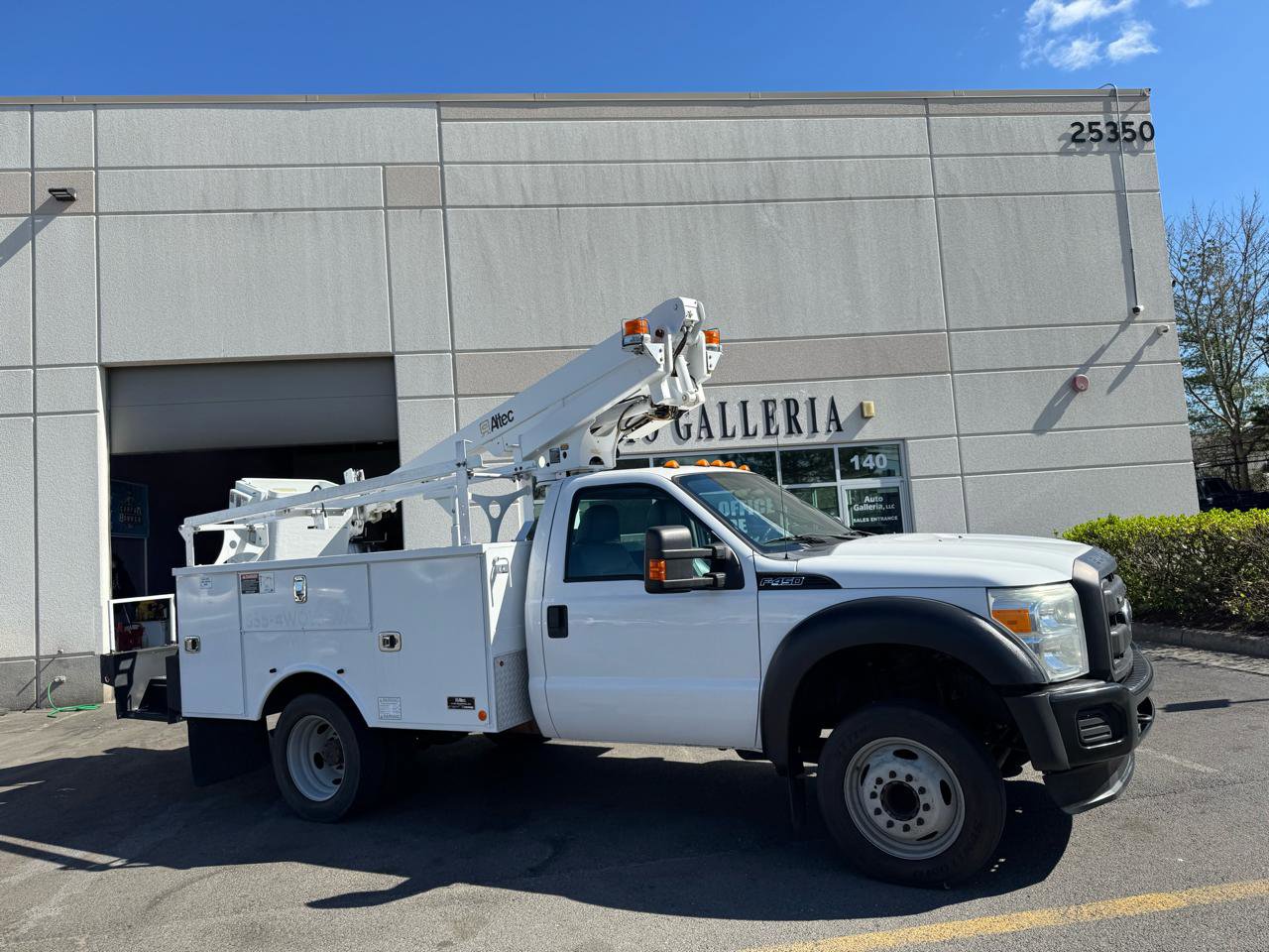 Used 2015 Ford F450 XL w/ Power Equipment Group RWD image 3