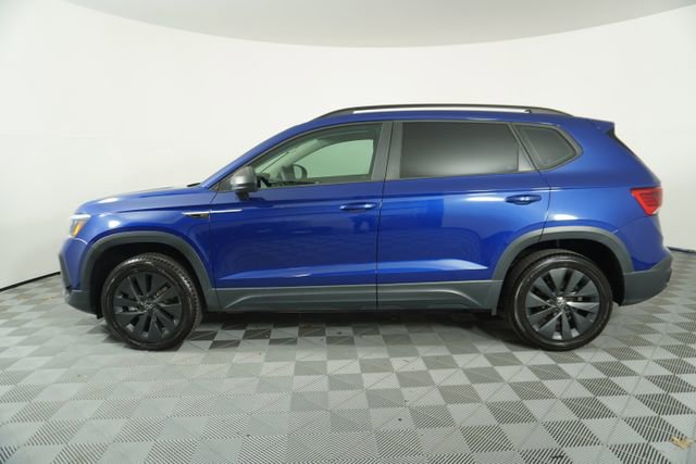 Used 2022 Volkswagen Taos S image 4