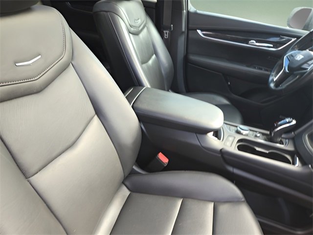 Used 2022 Cadillac XT5 Premium Luxury w/ Technology Package image 32