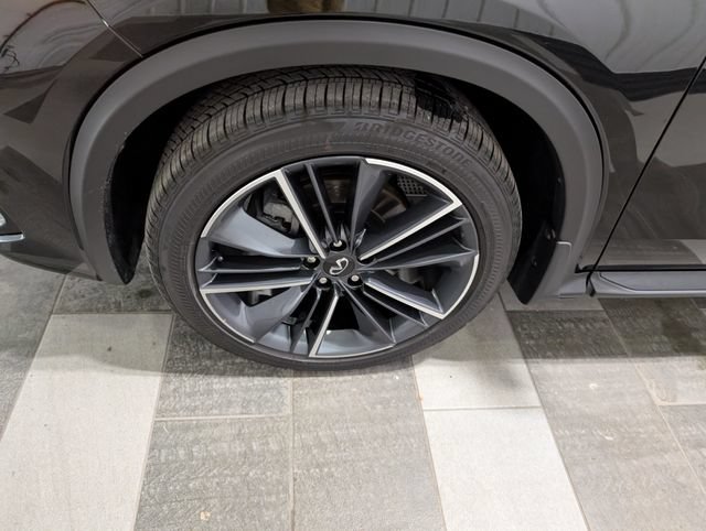 Used 2025 INFINITI QX50 Sport AWD/4WD image 7