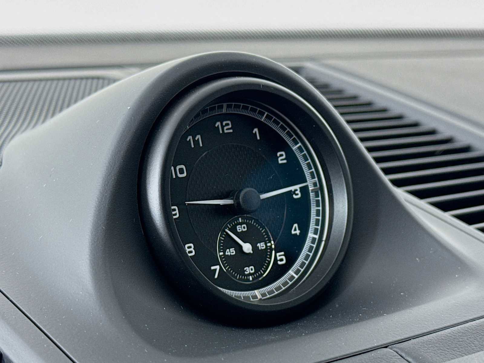 New 2026 Porsche Macan image 17