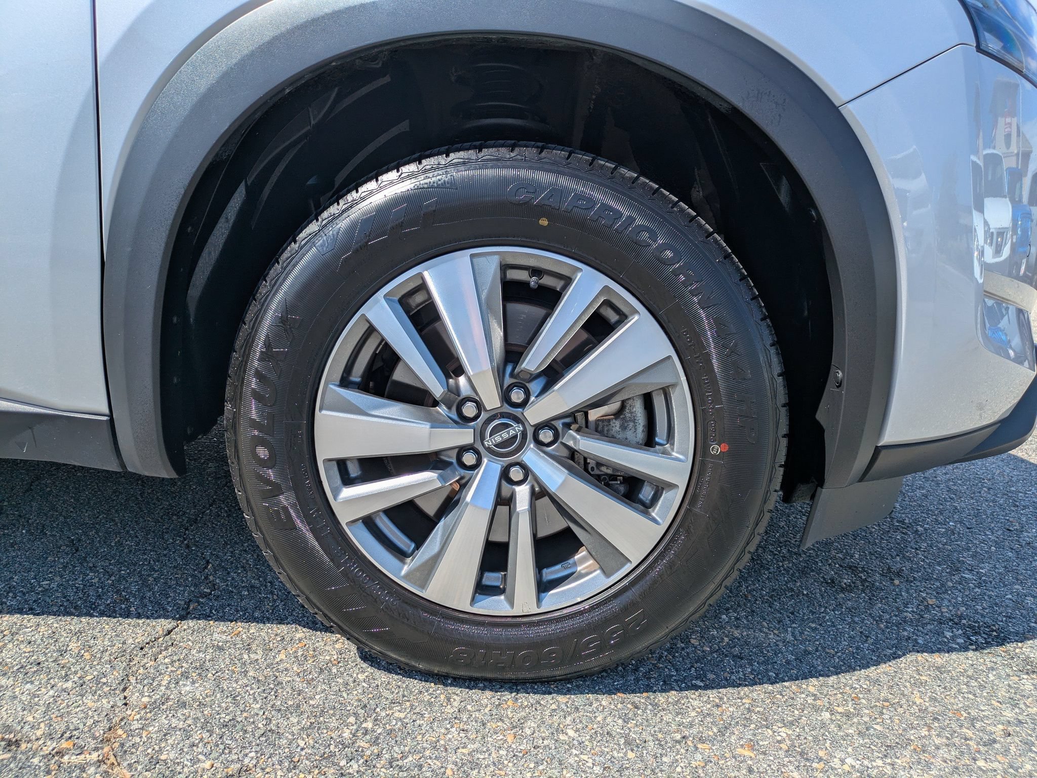 Certified 2025 Nissan Pathfinder SL FWD image 12