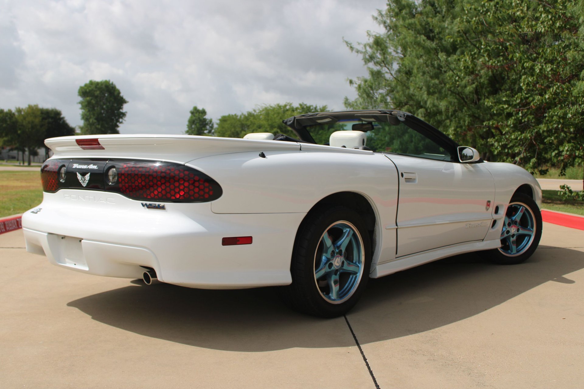 Used 1999 Pontiac Firebird Trans Am RWD image 15