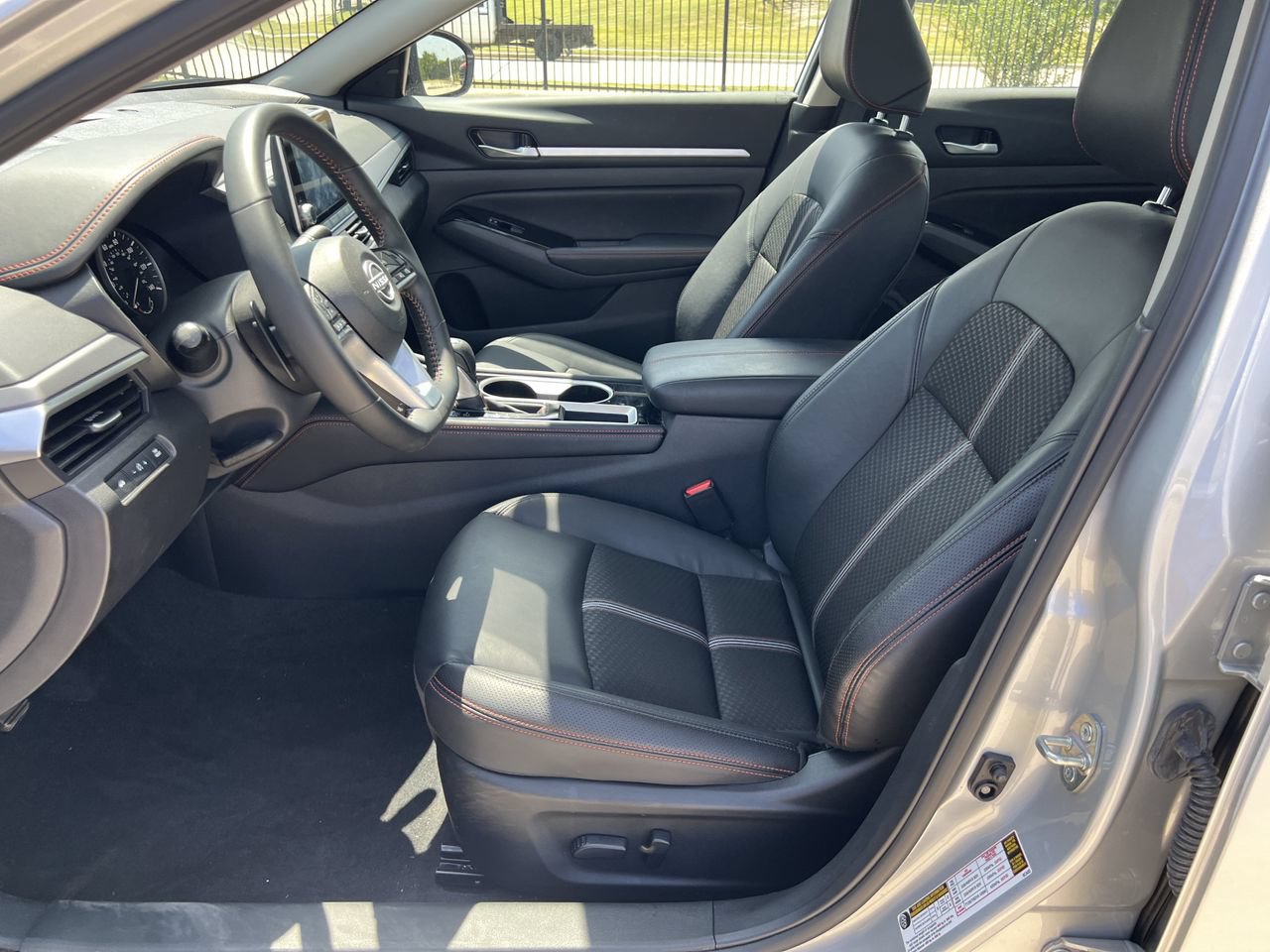 Certified 2025 Nissan Altima 2.5 SR FWD image 6