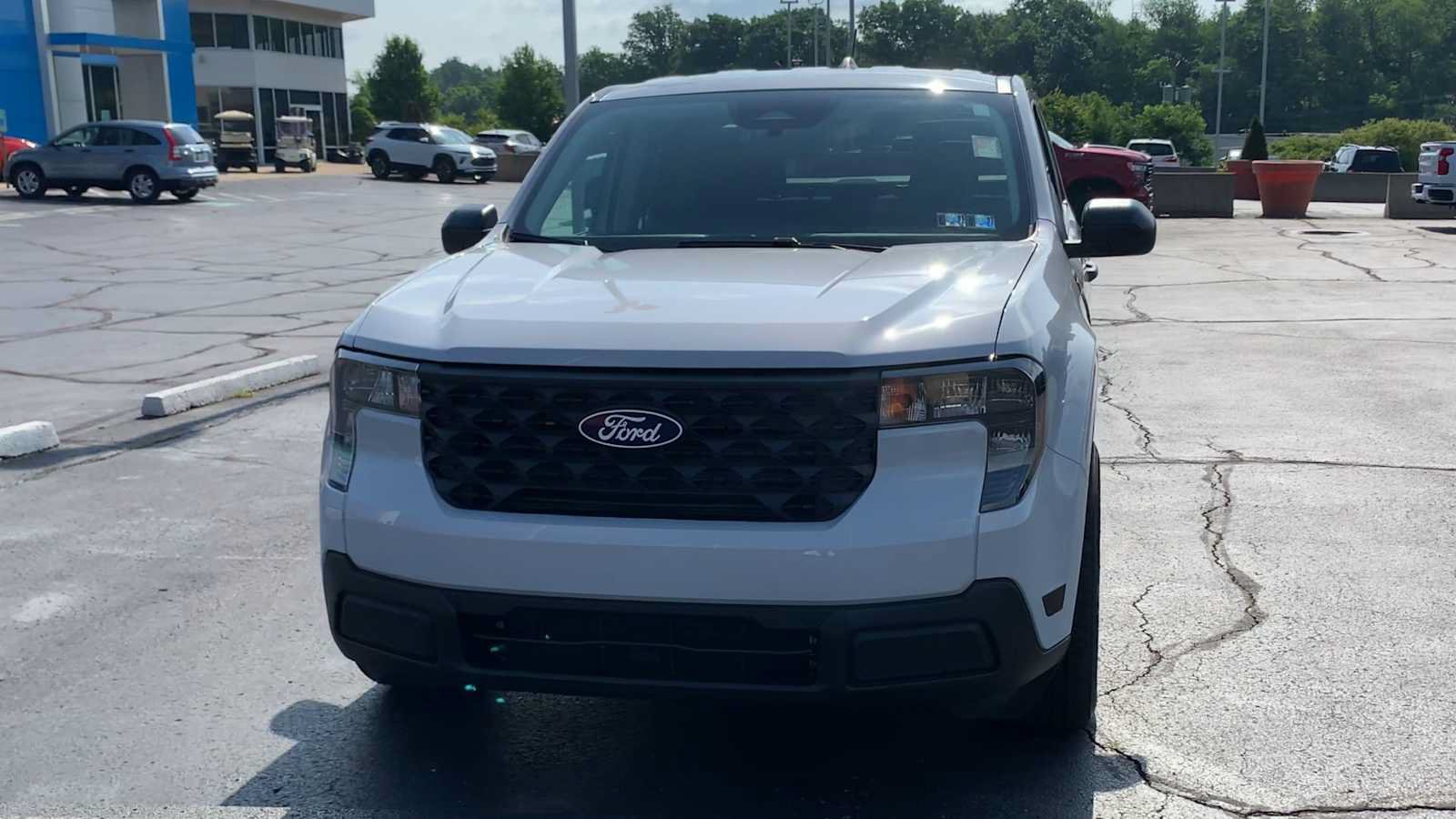 Used 2025 Ford Maverick XL w/ Equipment Group 101A AWD/4WD image 3