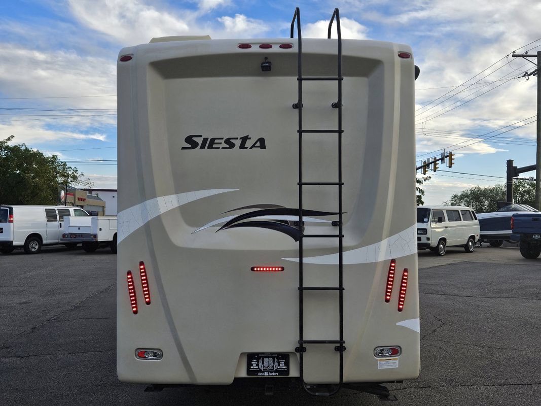 Used 2017 Mercedes-Benz Sprinter 3500 image 7