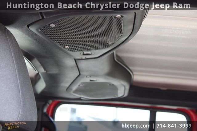 Used 2024 Jeep Wrangler Sahara image 38