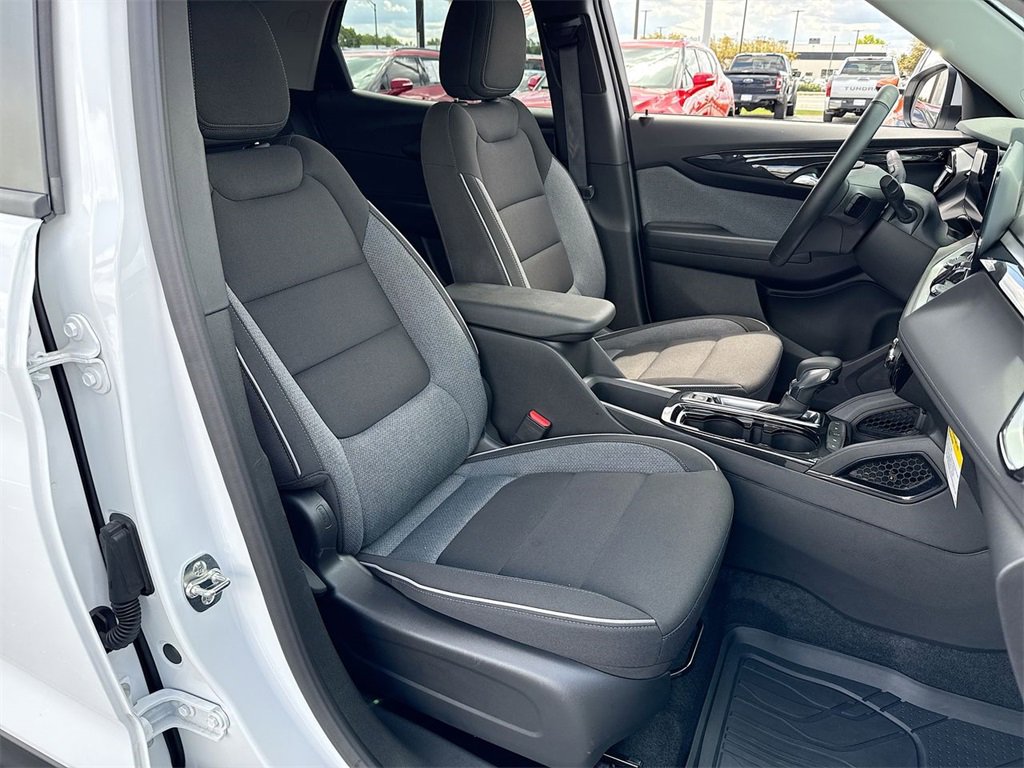 New 2025 Chevrolet TrailBlazer LT w/ Convenience Package image 24