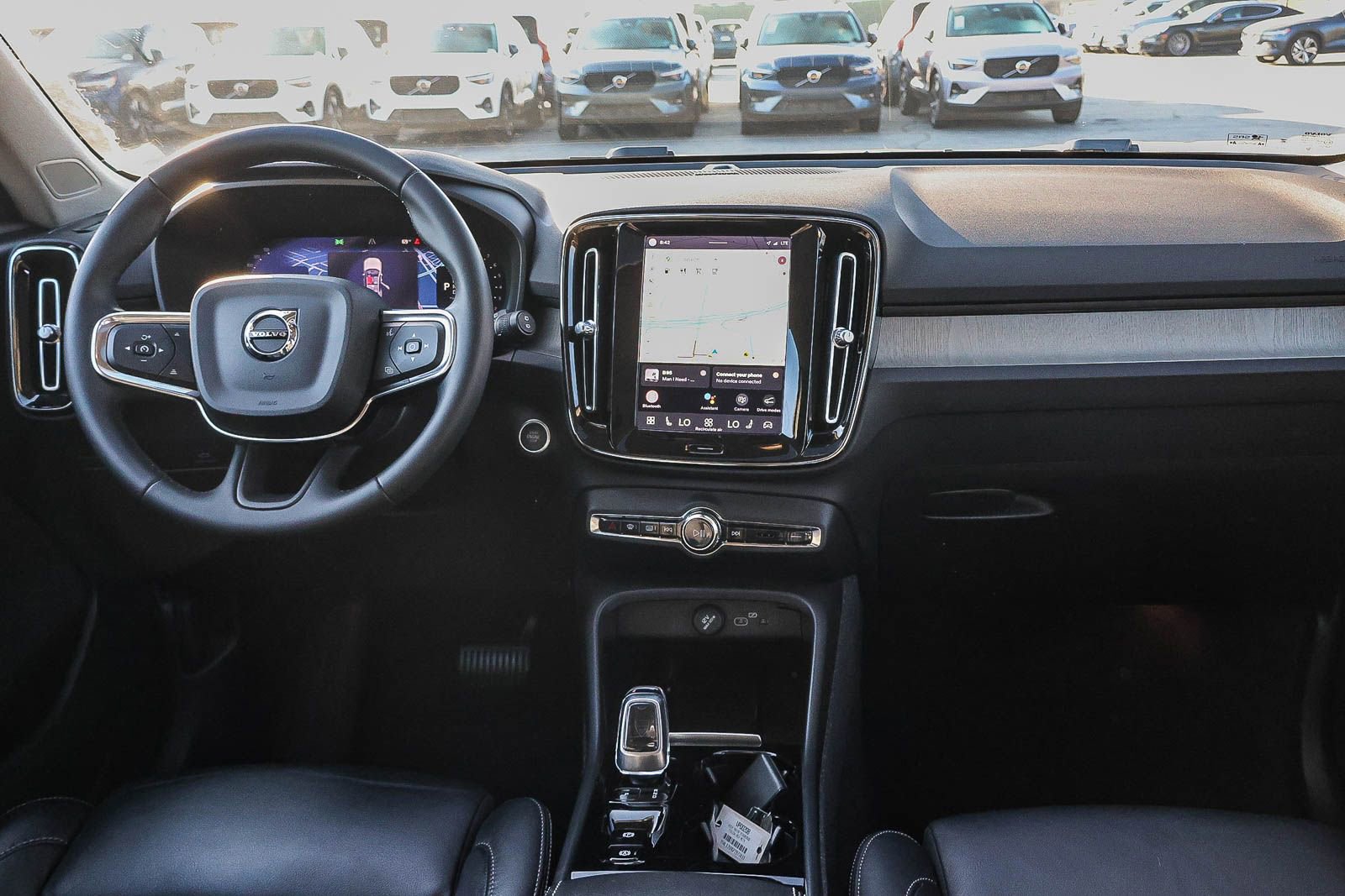 Used 2023 Volvo XC40 B5 Ultimate w/ Protection Package Premier image 21
