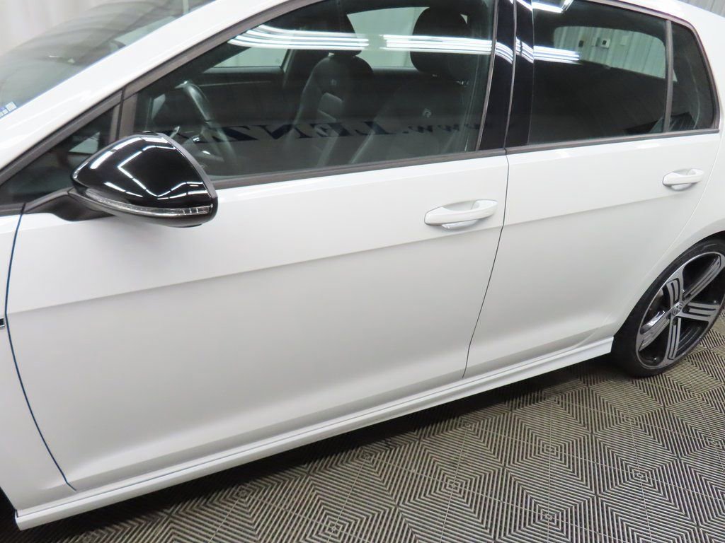 Used 2016 Volkswagen Golf R 4-Door image 33