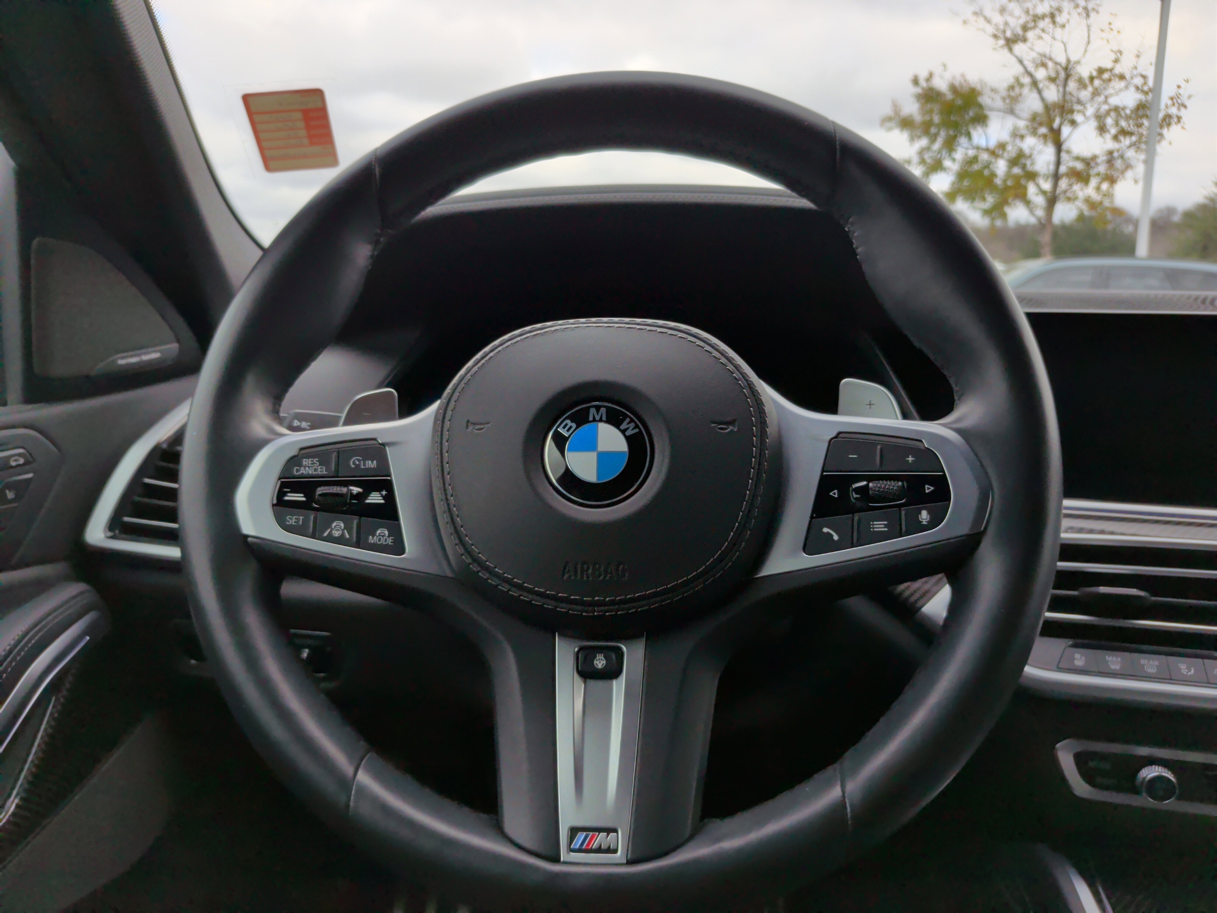 Used 2022 BMW X6 M50i w/ Executive Package image 18