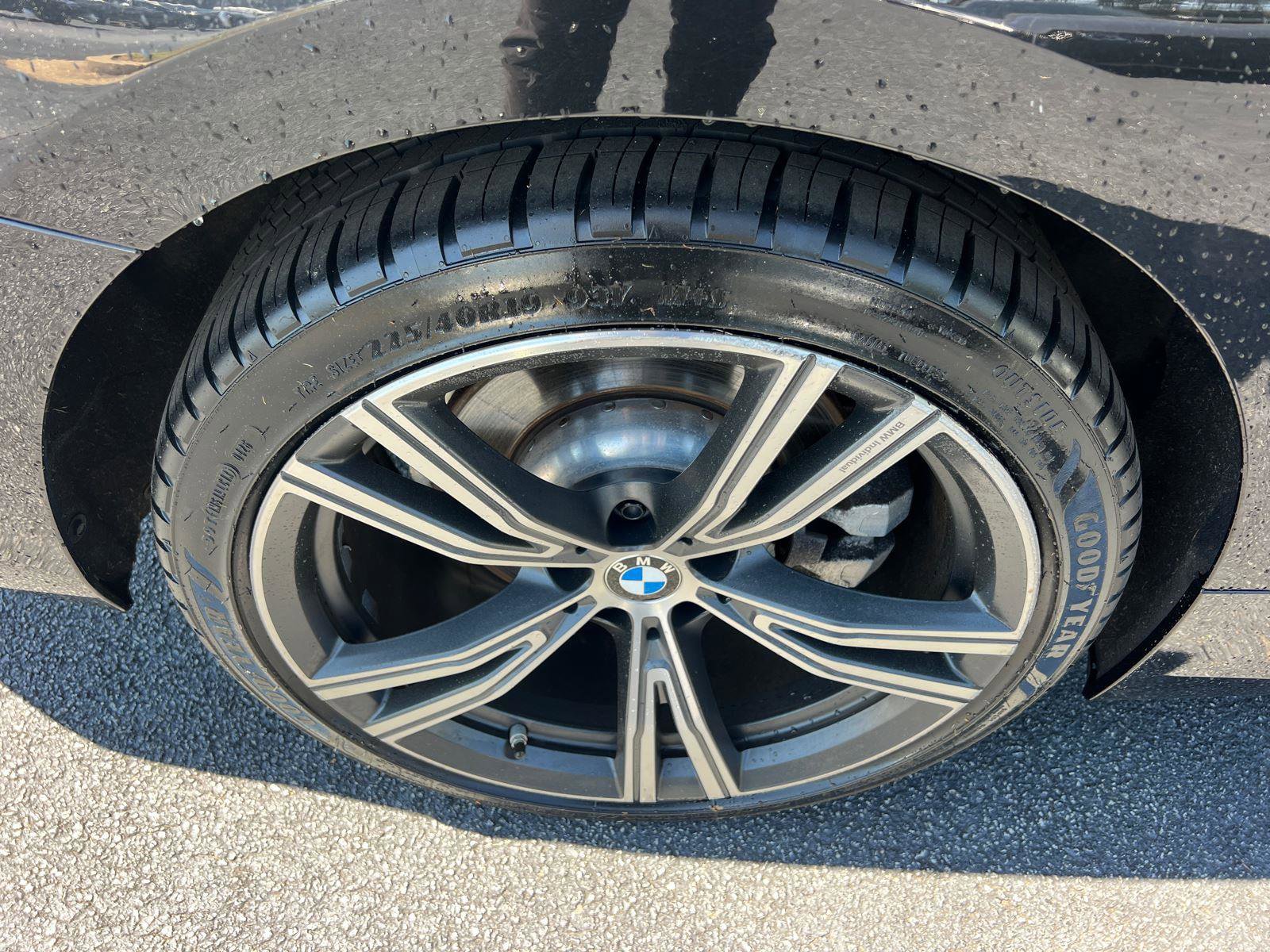 Used 2023 BMW 330i xDrive Sedan w/ Premium Package AWD/4WD image 18