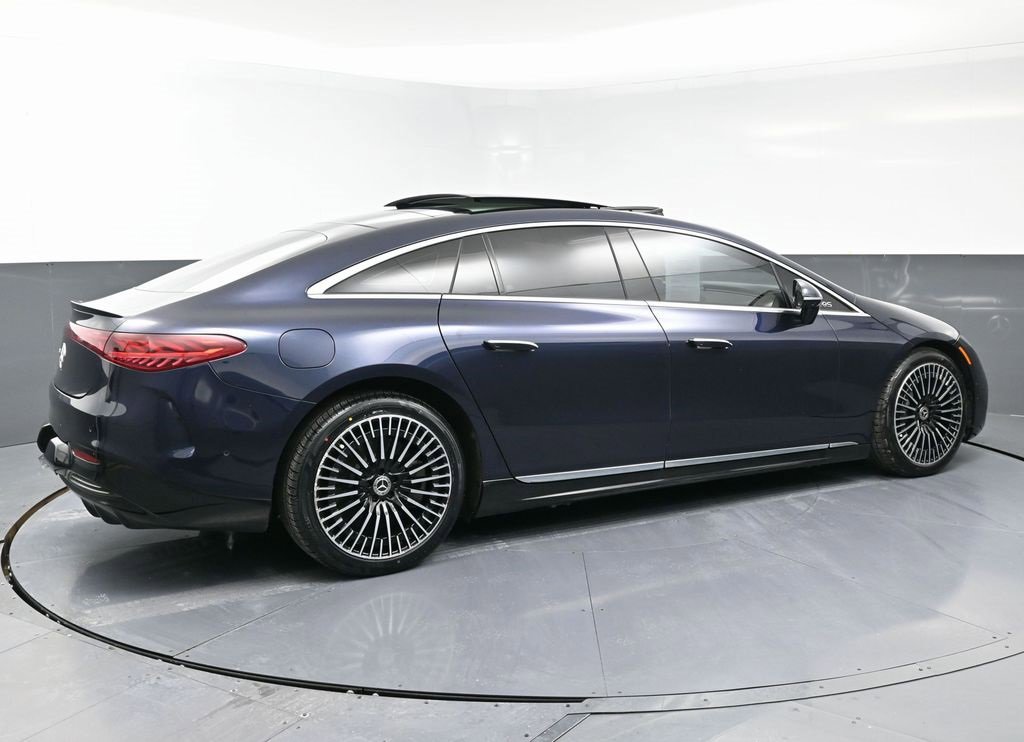 Used 2022 Mercedes-Benz EQS 450+ Sedan image 7