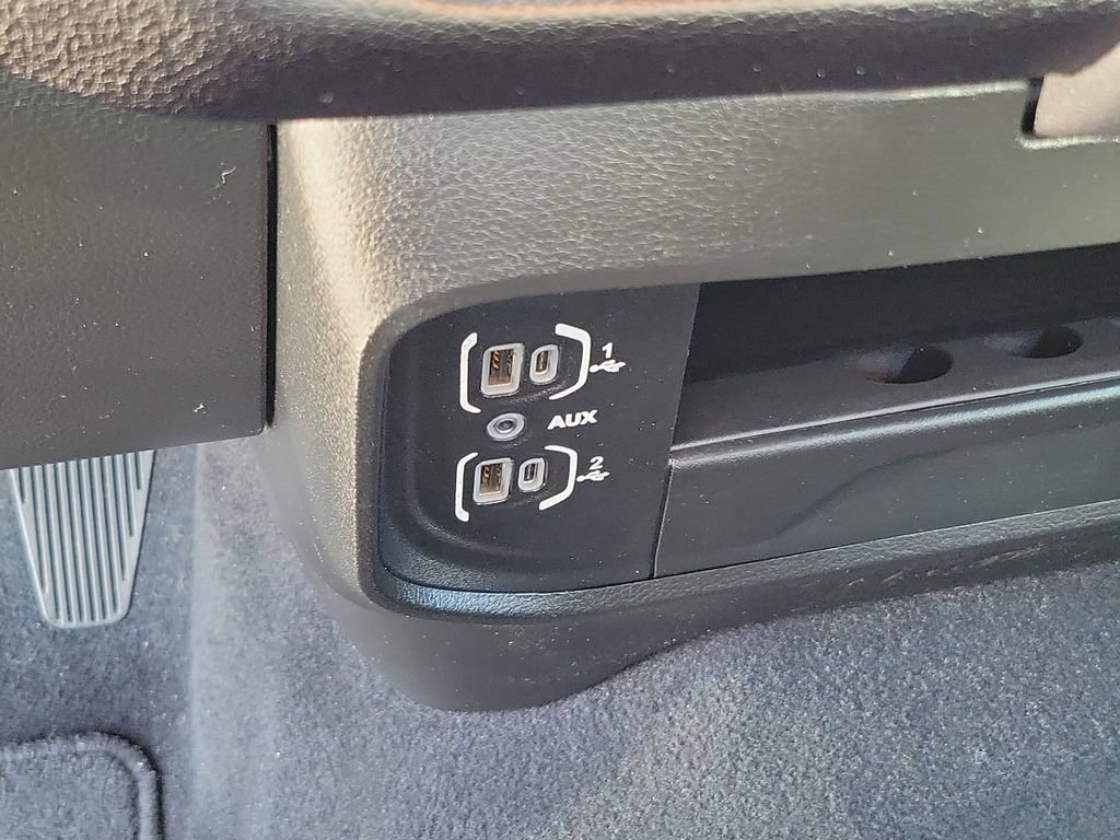 Used 2024 RAM 3500 Big Horn image 34