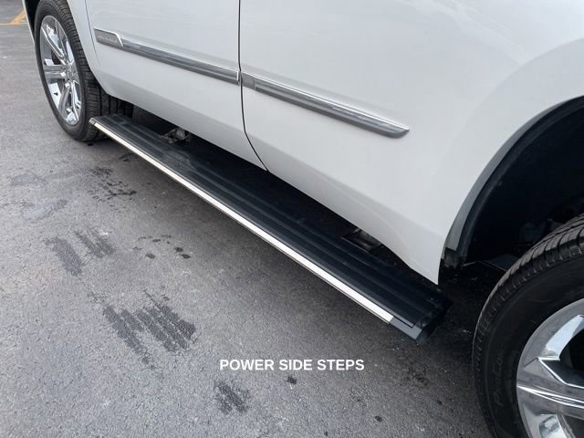 Used 2016 Cadillac Escalade Platinum image 19