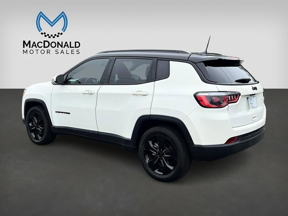 Used 2018 Jeep Compass Latitude w/ Popular Equipment Group FWD image 5
