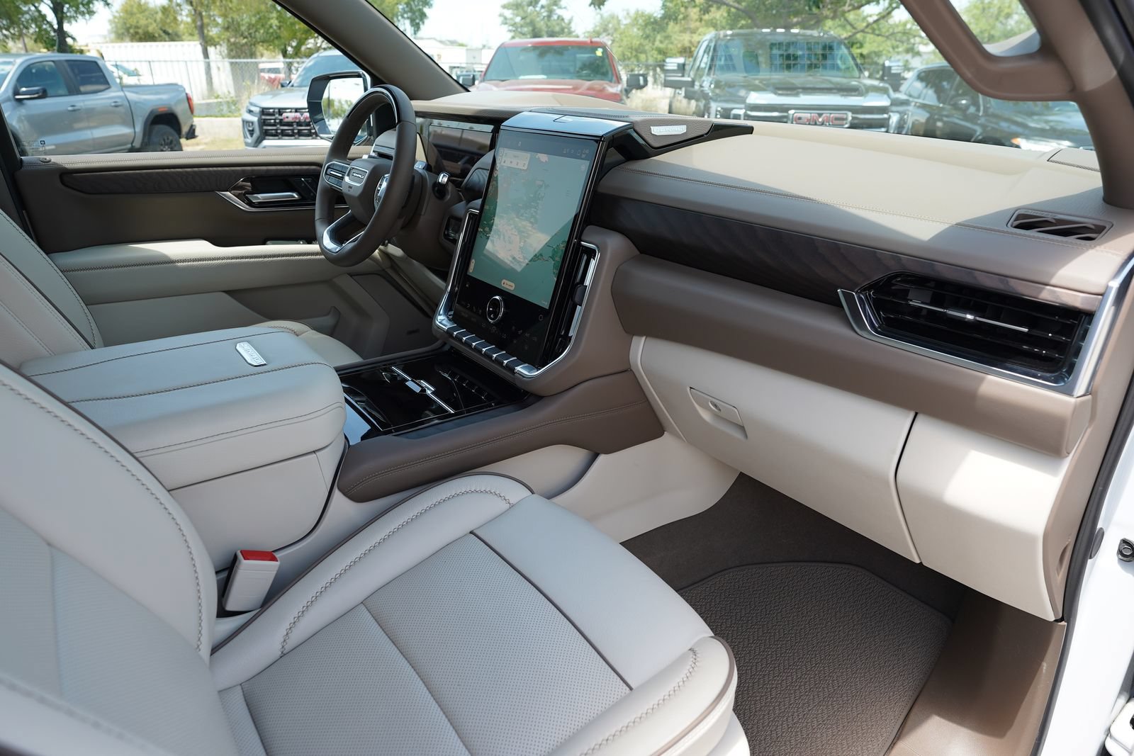 Certified 2026 GMC Yukon XL Denali w/ Advanced Technology Package AWD/4WD image 25